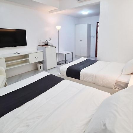 Staycation Hotel San Jose  Екстериор снимка
