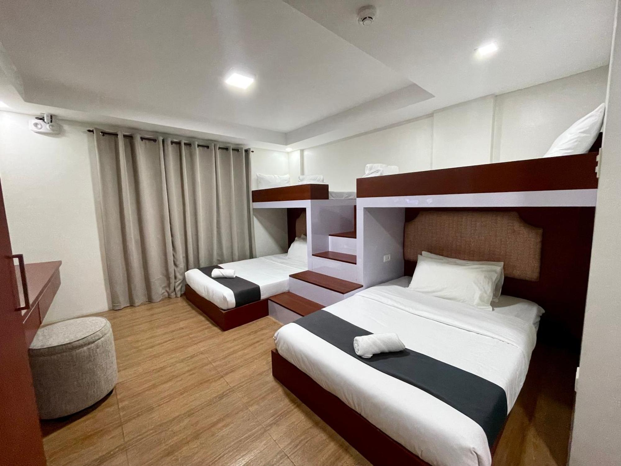 Staycation Hotel San Jose  Екстериор снимка