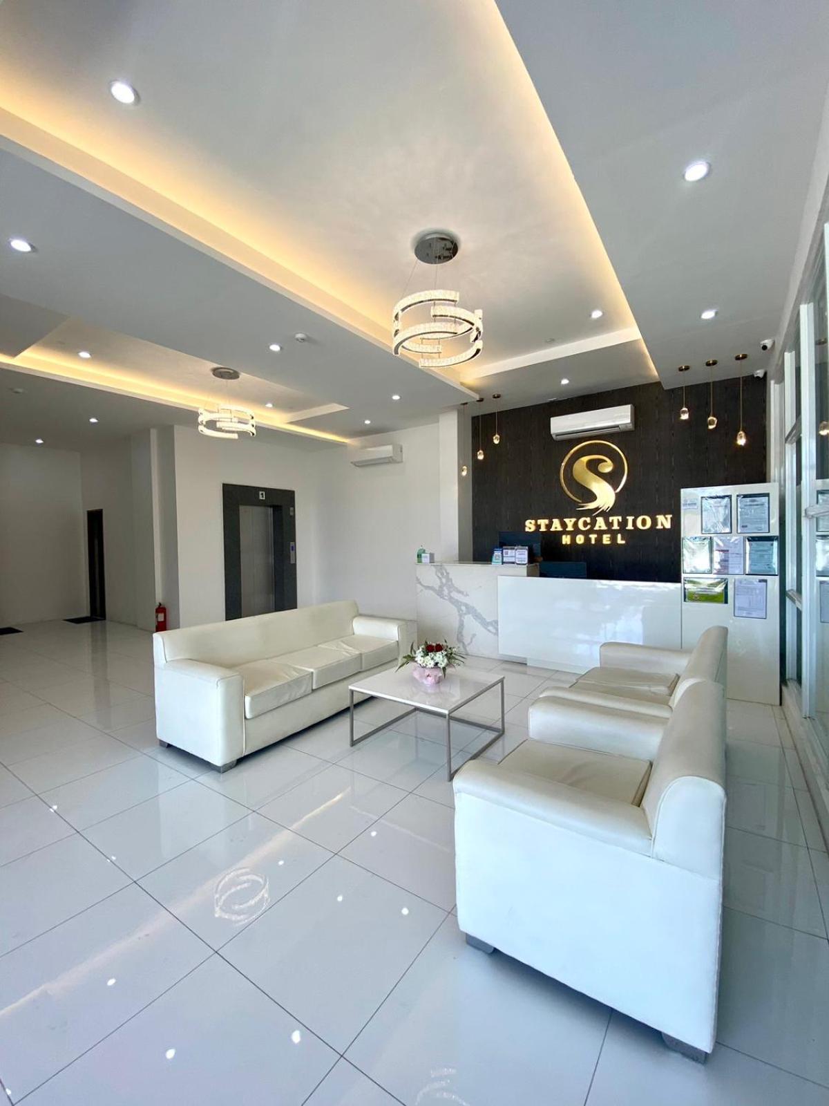 Staycation Hotel San Jose  Екстериор снимка