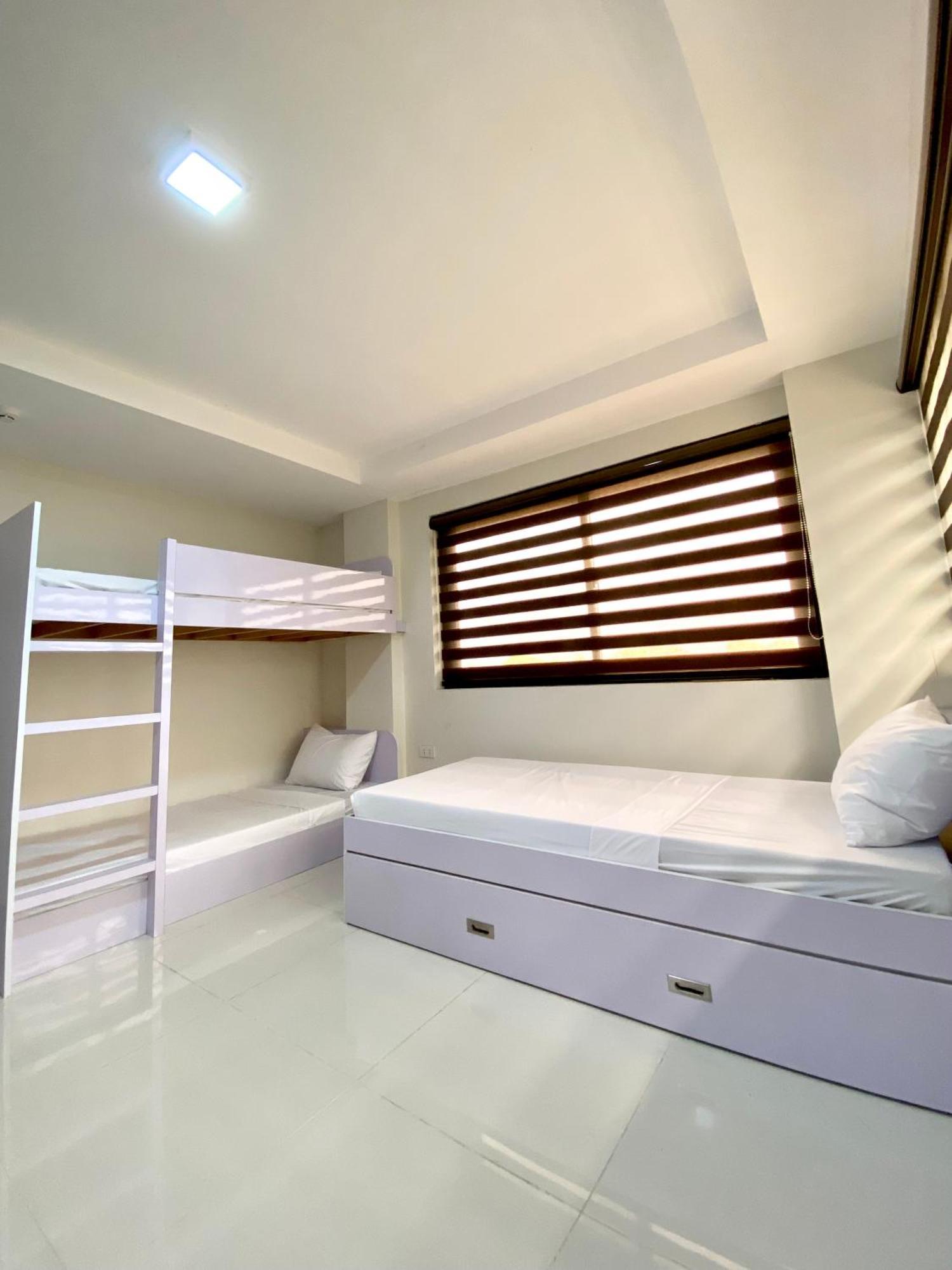 Staycation Hotel San Jose  Екстериор снимка