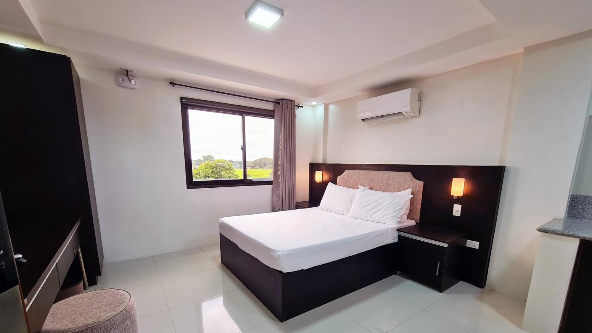Staycation Hotel San Jose  Екстериор снимка