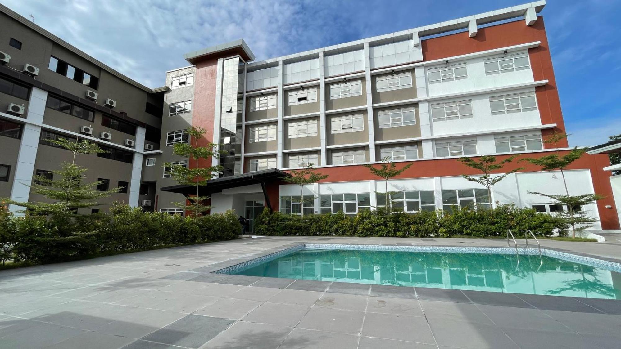Staycation Hotel San Jose  Екстериор снимка